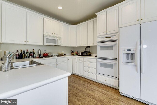 Building Photo - 4005 Mansion Dr NW