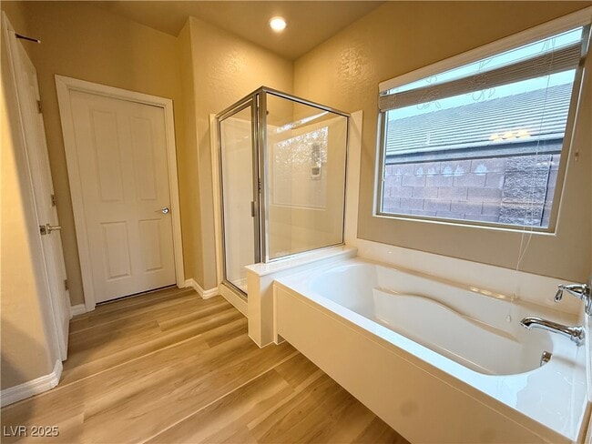 Building Photo - 2600 Bechamel Pl