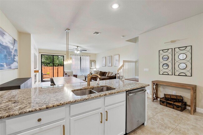 Building Photo - 10450 Wellington Parc Dr