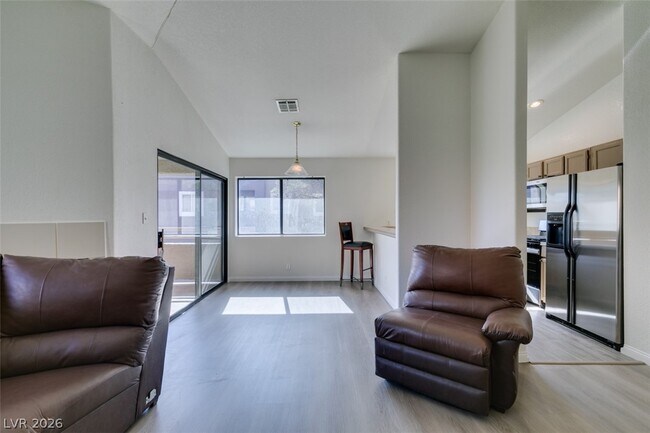 Building Photo - 5054 S Rainbow Blvd