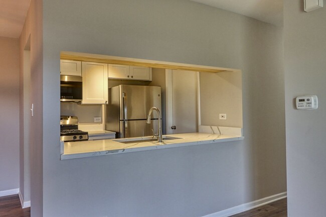 Building Photo - 364 Grissom Ct