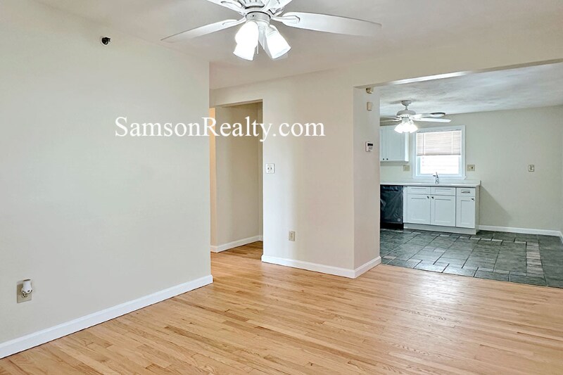 Building Photo - 204 Angell St