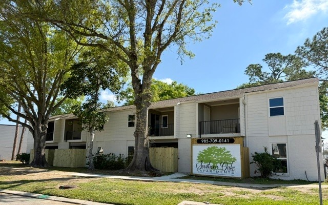 Building Photo - Southern Oaks Apartments
