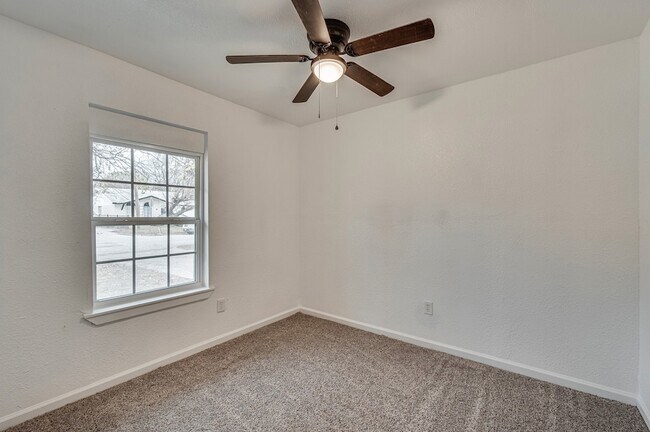 Building Photo - 2110 Aggie Dr