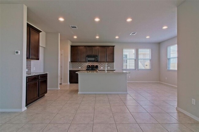 Building Photo - 6613 Wolf Pack Dr