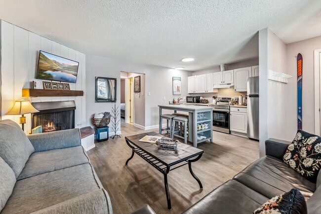 Building Photo - 412 S. Main, unit 113