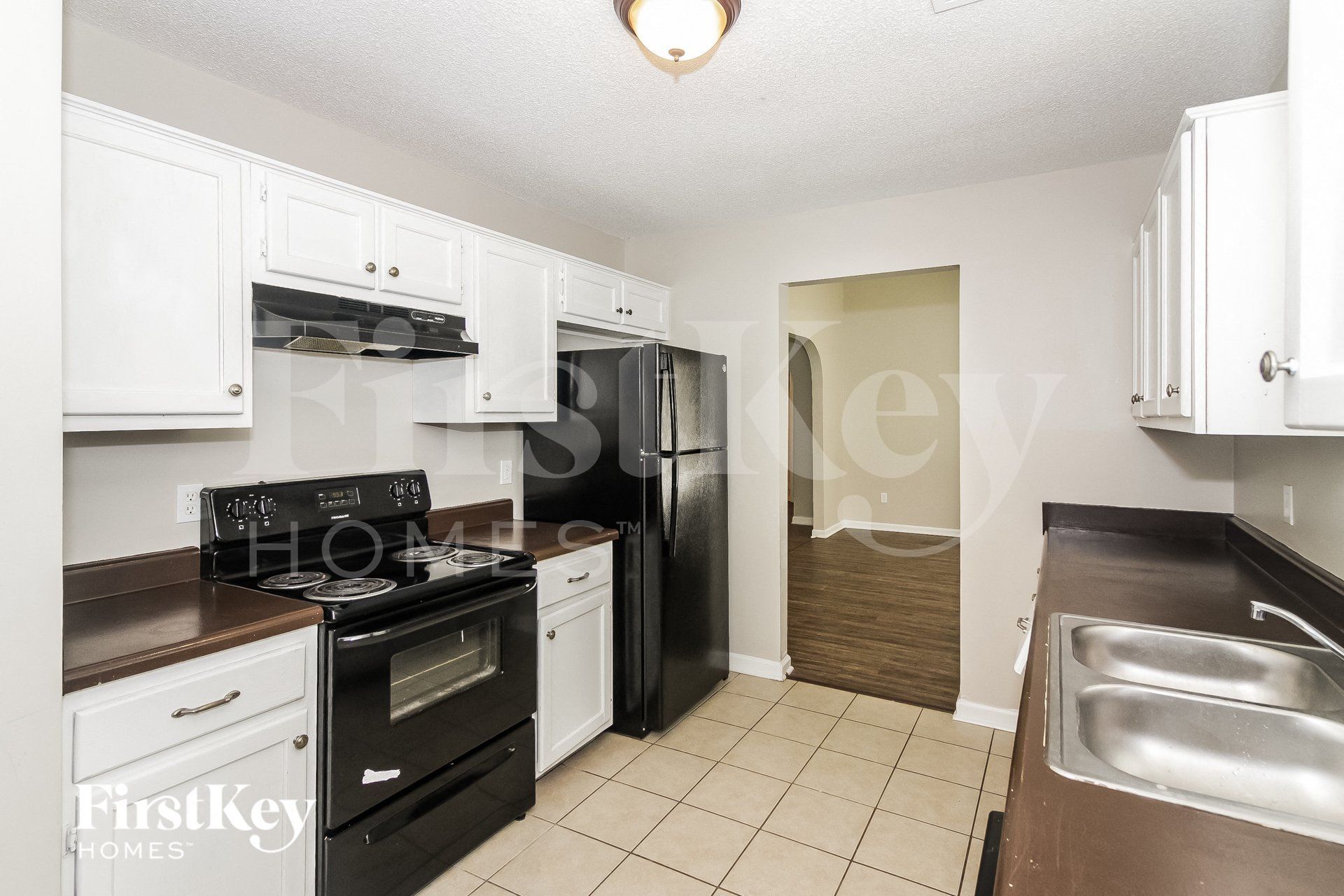 Building Photo - 4596 Fontaine Pl