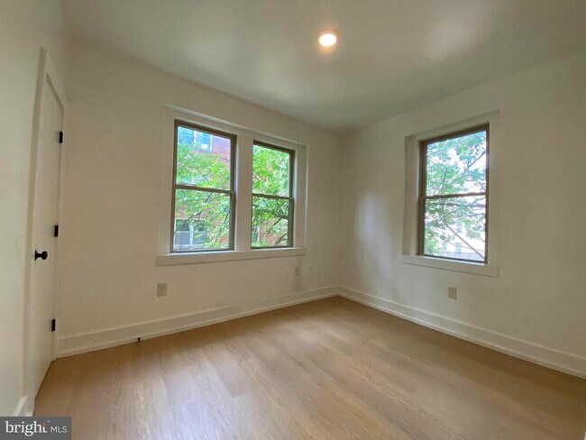 Building Photo - 3126 16th St NW
