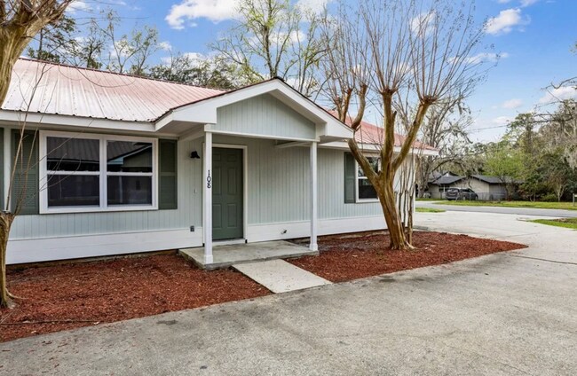 Building Photo - 106 Clarks Bluff Rd