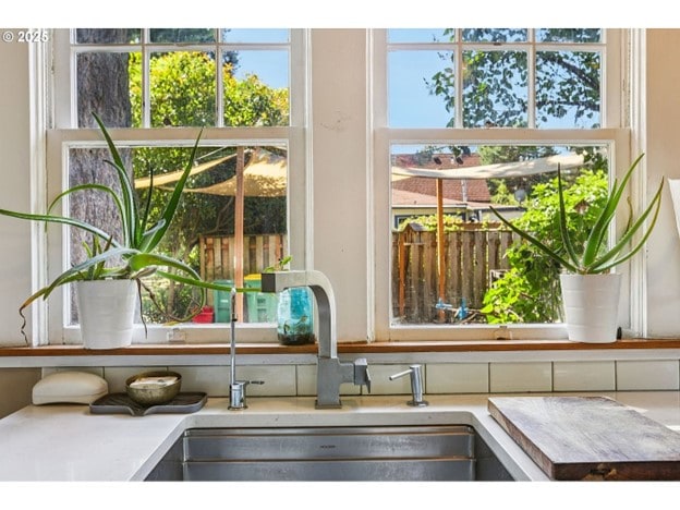 Building Photo - 5325 SW Watson Ave