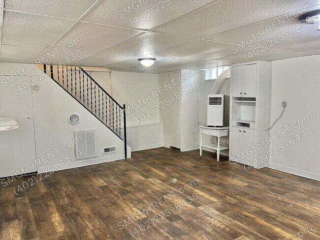Building Photo - 714 Mynster St
