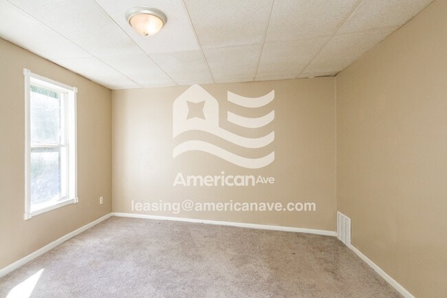 Building Photo - 836 28th St