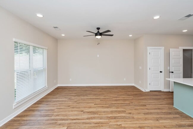 Building Photo - NEW CONSTRUCTION TOWNHOME FOR RENT! 3 BED ...