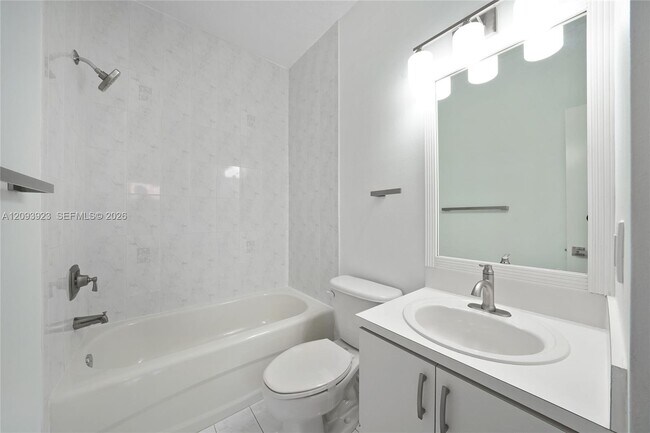 Building Photo - 642 SW 106th Ave