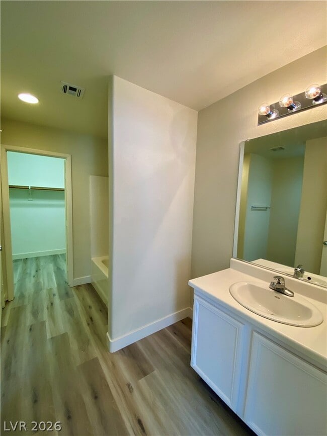 Building Photo - 6158 Dutch Windmill Ave