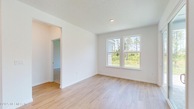 Building Photo - 149 Creek Pebble Dr