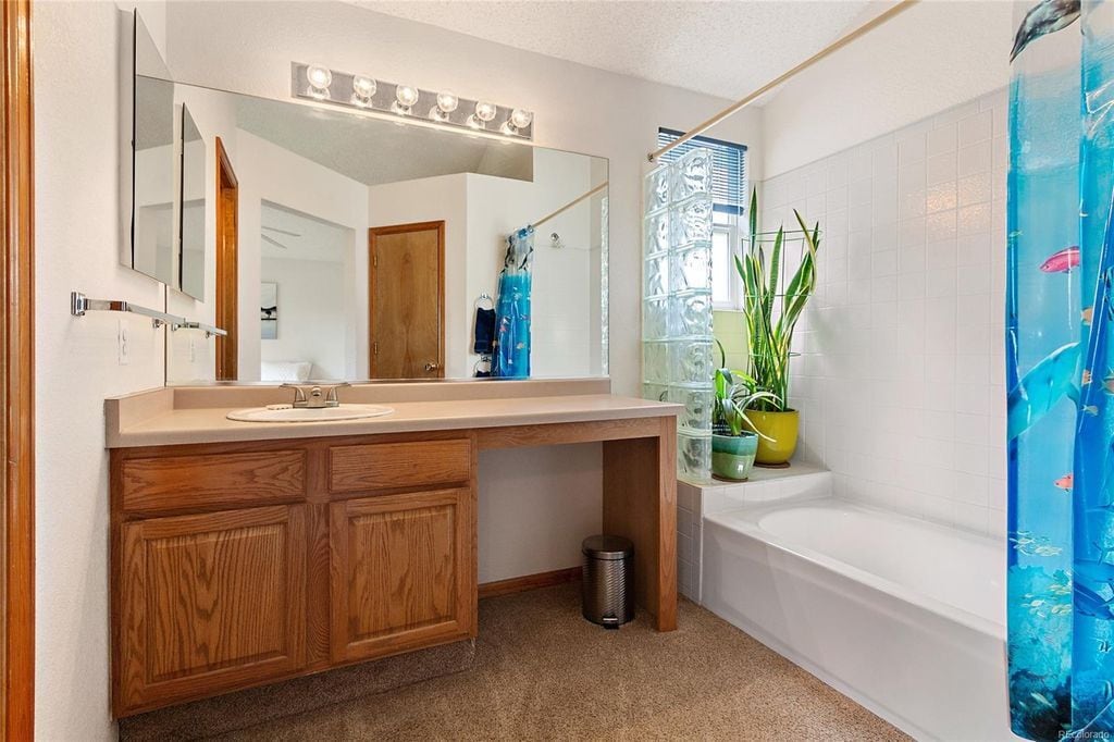 Master Bathroom - View 1 - 13504 Quivas St