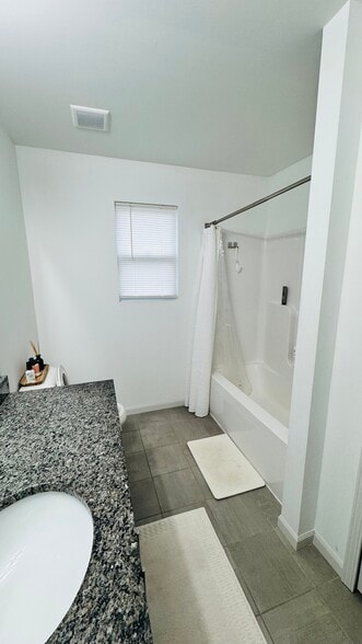 Building Photo - 1719 Weeping Willow Ct