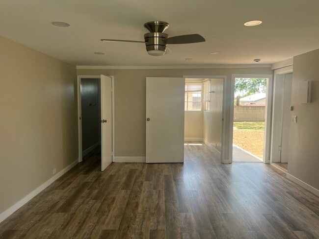 Building Photo - 2 Bedroom, 2 Bathroom Home