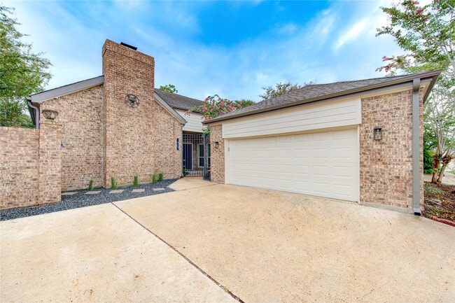 Building Photo - 14207 Stokesmount Dr