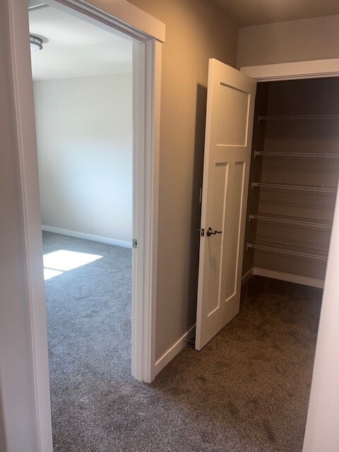 Building Photo - 612 Mead Ave