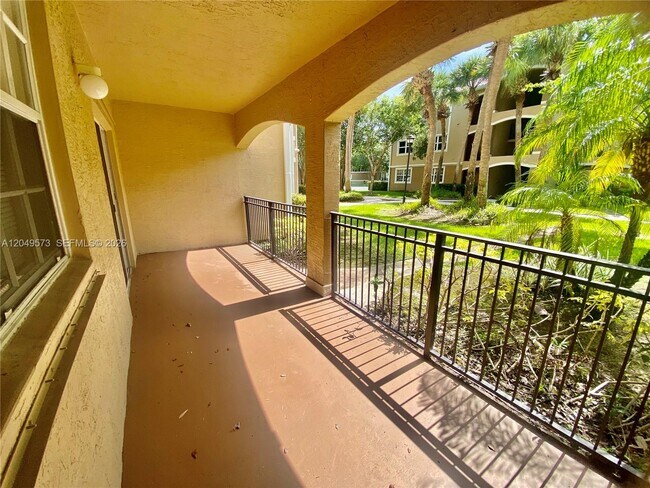 Building Photo - 215 SW 117th Terrace