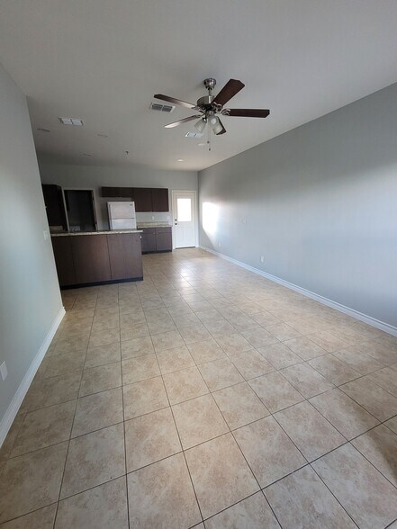 Building Photo - 306 S 25th St