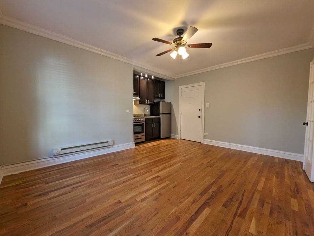 Building Photo - 4737 N Hermitage Ave