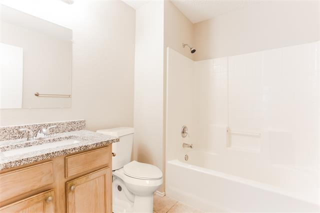 Building Photo - 805 Encino Dr
