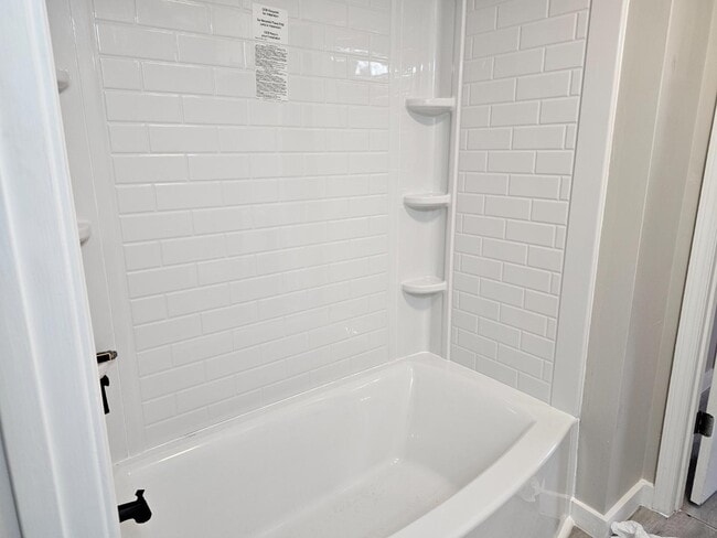 Building Photo - 102 North St