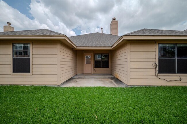 Building Photo - 15719 Edo Cir