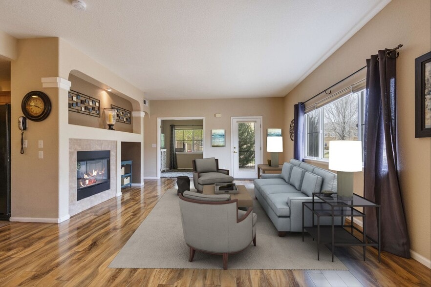 Building Photo - 2125 Calais Dr