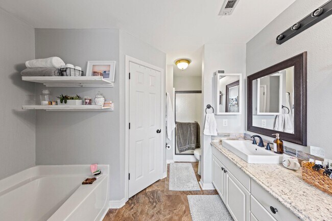 Building Photo - 4405 Southminster Cir