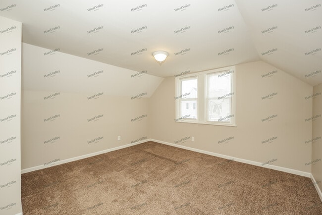 Building Photo - 3260 W 43rd St