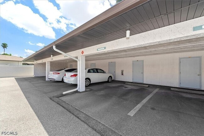 Building Photo - 3490 N Key Dr