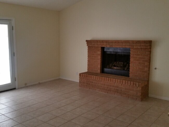 Building Photo - 4444 Dusty Trail St