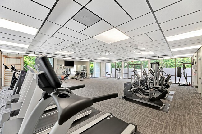 Building Photo - LUXURY LONGBOAT LIVING AT IT’S FINEST! AVA...