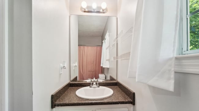 Building Photo - New to the market! 3/2 Home in Richmond Hi...