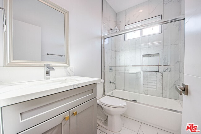 Building Photo - 11443 Hatteras St