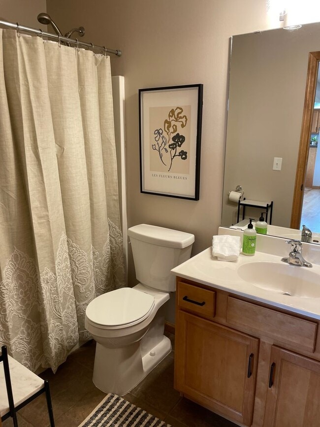 Building Photo - Cozy tranquility 6mi from Mayo 4bed/3bath