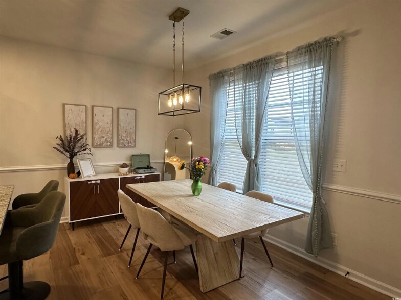 Building Photo - 204 Fulbourn Pl