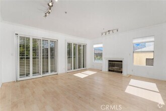 Building Photo - 4426 Ventura Canyon Ave