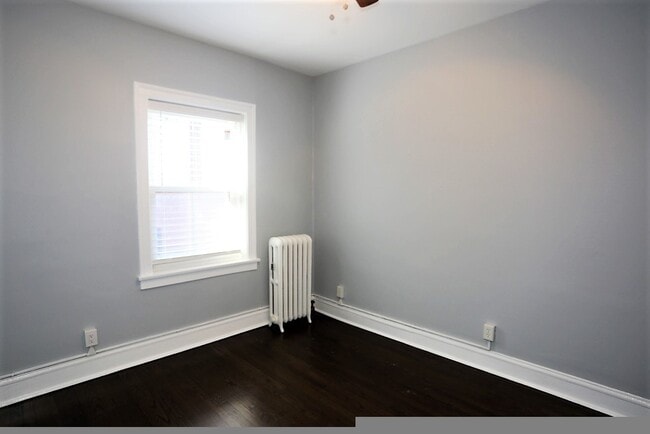 Building Photo - 5306 N Ashland Ave