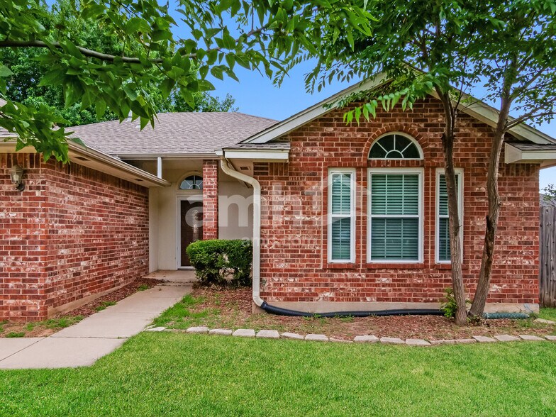 Building Photo - 17316 Sun River Ct