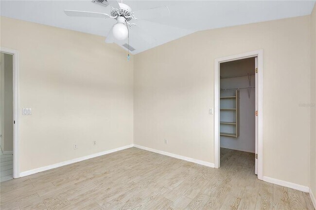 Building Photo - 15140 Lyneburg Ave