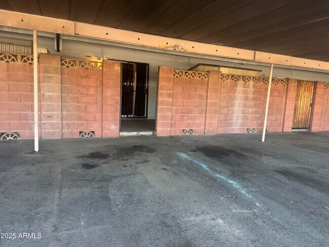 Building Photo - 6814 N 35th Ave