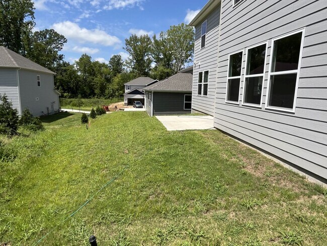 Building Photo - 10009 Mnr Vis Trl