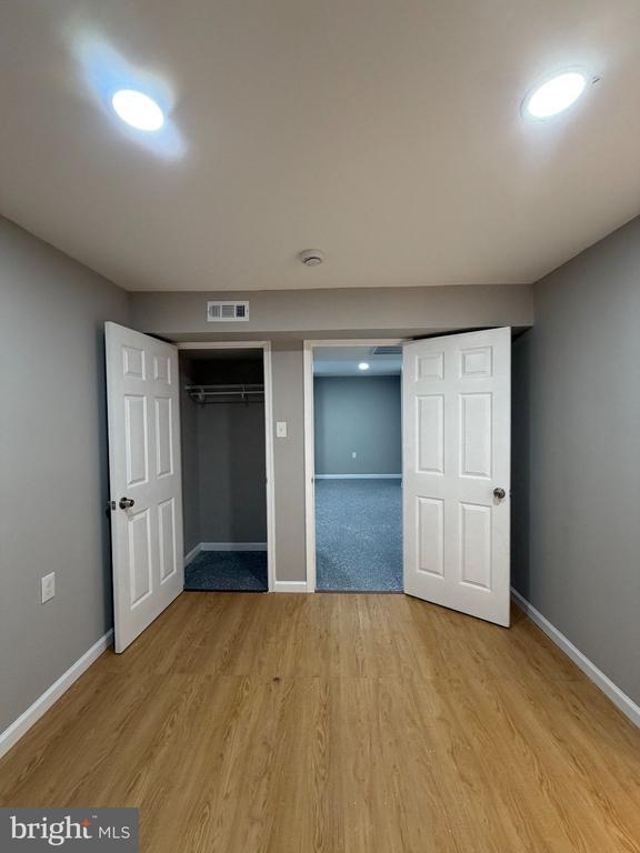 Building Photo - 639 Glynock Pl