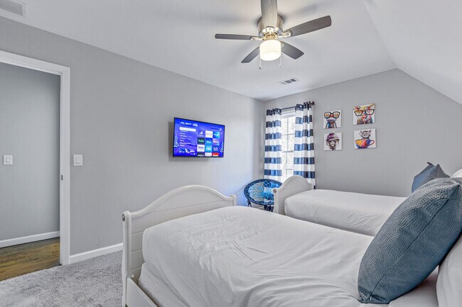 Building Photo - 535 Douthit Ferry Rd