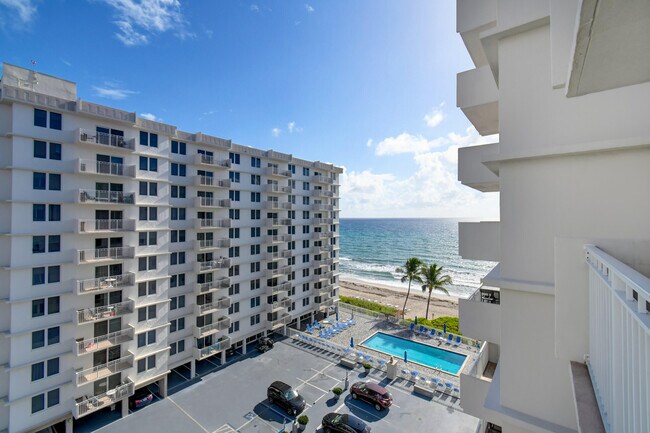 Building Photo - 3221 S Ocean Blvd